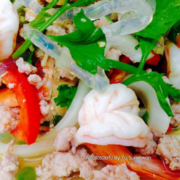 ยำเส้นแก้ว