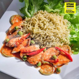 บะหมี่ผักLow Fat ซอสสเต็กไก่ผัดพะแนงสูตรคลีน