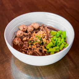 ก๋วยเตี๋ยวเรือเนื้อจระเข้ ชามยักษ์