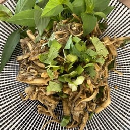 ยำหน่อไม้ใส่น้ำปู๋