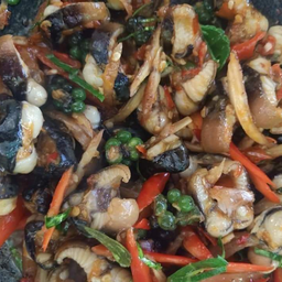 ปลาไหลผัดเผ็ดยกตัว