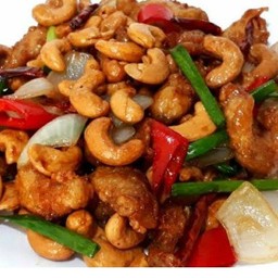 ไก่ผัดเม็ดมะม่วงหิมพานต์