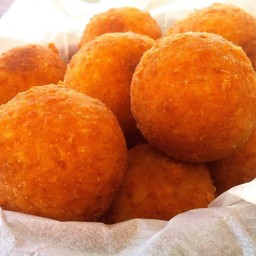 ชีสบอล CHEESE BALL