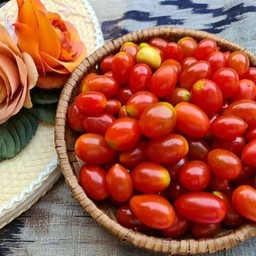 มะเขือเทศราชินี พร้อมพริกเกลือ