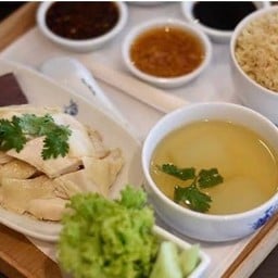 ไก่สับชุดกลาง 2 ท่าน