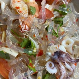 ยำเส้นแก้วรวมมิตร