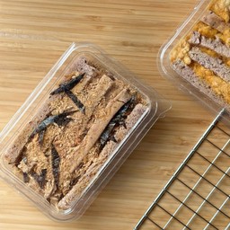 แซนวิชโฮทวีท ไก่หยองสไปซี่สาหร่าย