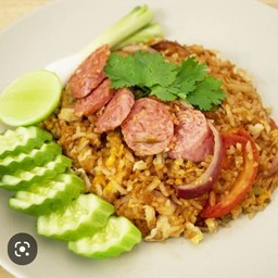 ข้าวผัดแหนม