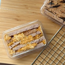 แซนวิชโฮลวีท ไก่หยองอบโยเกิร์ตรสหวาน