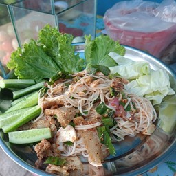 ลาบขนมจีนคอหมู