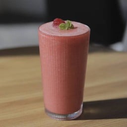 Strawberry smoothie