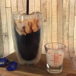 กาแฟไทยบ้านแม่ (เอสเพรสโซ่เย็น) เจ