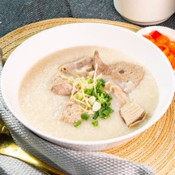 โจ๊ก หมู+เครื่องใน (ตับ กระเพาะ ไส้) ไม่เอาอะไรโปรดระบุ