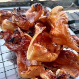 หูหมูย่าง