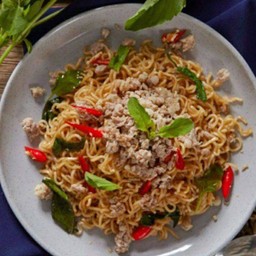 มาม่าผัดกะเพรา🍝