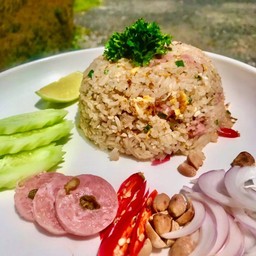 ข้าวผัดแหนม