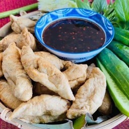 ลูกชิ้นยืนกินบุรีรัมย์ สาขาหนึ่ง