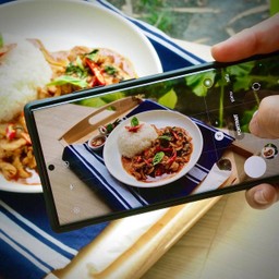 ข้าวราดผัดพริกเผา