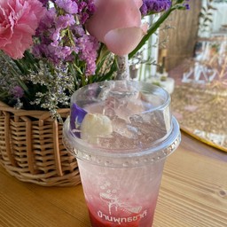 ลิ้นจี่สตอเบอรี่อิตาเลี่ยนโซดา