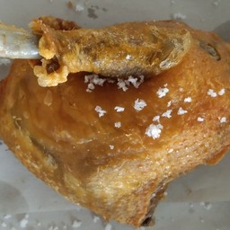 สมยศไก่หุบบอน