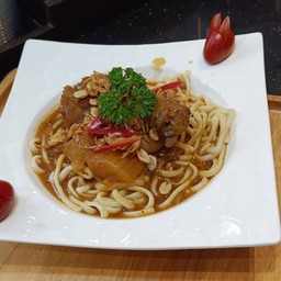 สปาเก็ตตี้มัสมั่นไก่