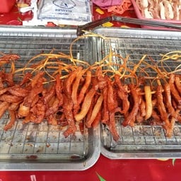 น้องฟางข้าวหมูพวงแดดเดียว สาขาปั้มเอสโซ่ ข้างปั้มเอสโซ่