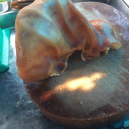 ป้าน้อย โลบะ ไก่อบ