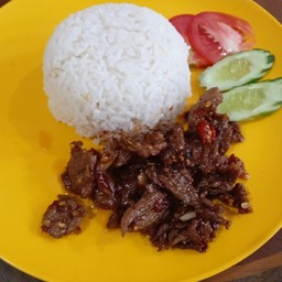 เนื้อทอดพริกขี้หนู ราดข้าว