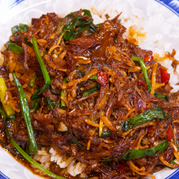 ขาหมูผัดพริกขิง กับข้าว