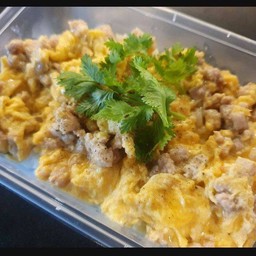 ข้าวไข่ข้นหมูสับ+น้ำจิ้มซีฟู้ด