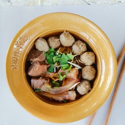เส้นใหญ่ทุกอย่าง