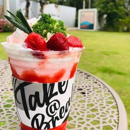 สตอเบอรี่โยเกิร์ตปั่น