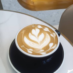 ลาเต้ร้อน