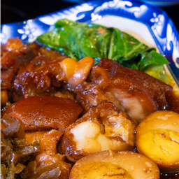 ขาหมู กลาง