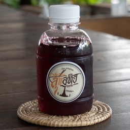 น้ำกระเจี๊ยบพร้อมน้ำแข็ง