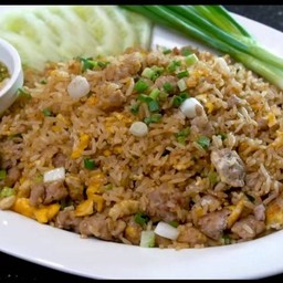 ข้าวผัดไข่หมูสับ