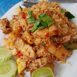 ข้าวผัดต้มยำกากหมู