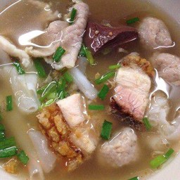 ก๋วยจั๊บน้ำใส(พิเศษ)