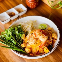 F4. Pad Thai With Shrimp 