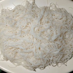 เส้นหมี่ลวก