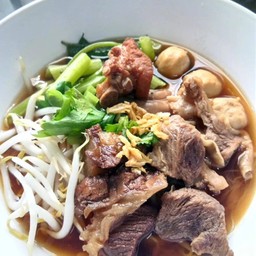 ก๋วยเตี๋ยวหมูตุ๋น-ลูกชิ้น(น้ำข้น)