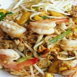 ผัดไทยกุ้ง+ปลาหมึก