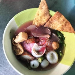 ป้าเอื้อยต้มเลือดหมู บ้านพักรถไฟ กม.11