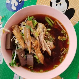 ก๋วยเตี๋ยวลุงอี๊ด