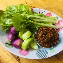 ชุดน้ำพริกแจ๋วปลาร้า  ไม่สามารถเลือกผักได้นะครับ