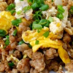 หมูสับกระเทียมผัดไข่