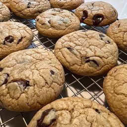 Chocolate Chip Cookie