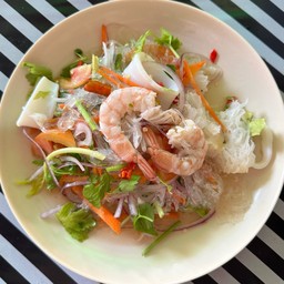 ยำวุ้นเส้นรวมมิตร