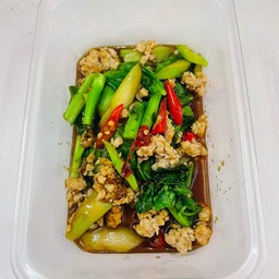 คะน้าหมูสับ เป็นกับ