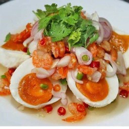 ยำไข่เค็ม